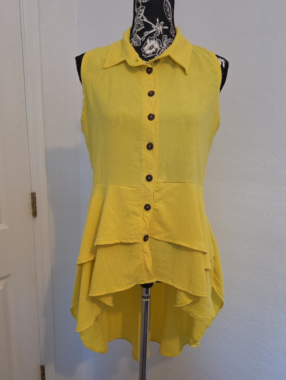 Love Bright Yellow Sleeveless Tiered Button-Front Tunic